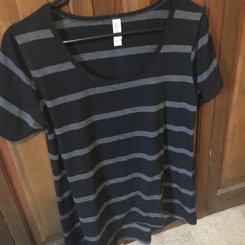 Short sleeve top